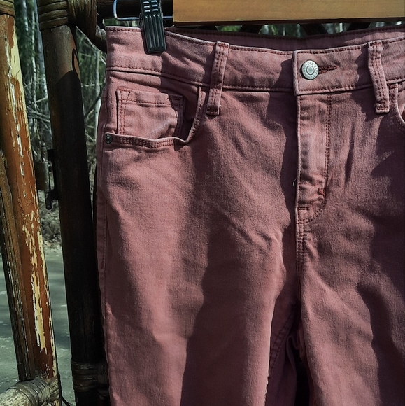🍀3/15 Old Navy Light Pink Jeans - Picture 2 of 6